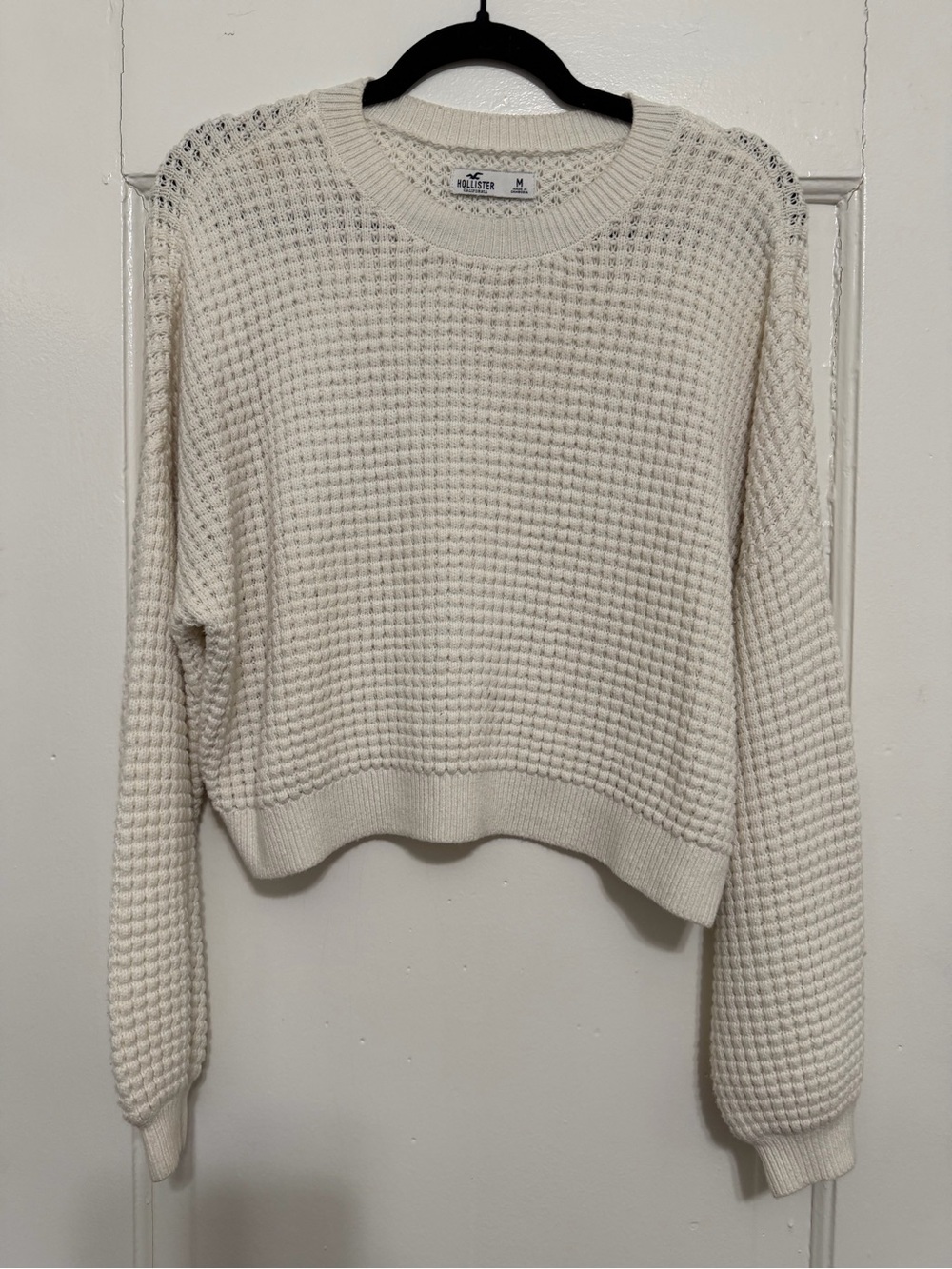 Hollister Ivory Waffle-Knit Crew Sweater - M